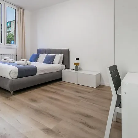 Luxury 2-bedroom Station