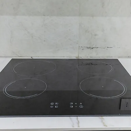 Luxury 2-bedroom Station